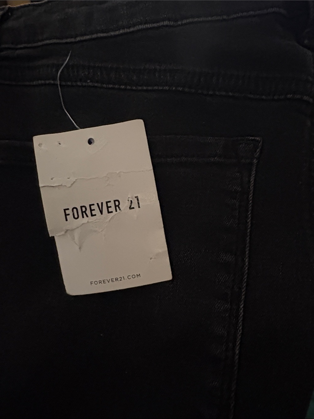 New Forever 21 Denim Black Wash With Distressed Accents  And Raw Hems. Size 29 - Picture 3 of 4